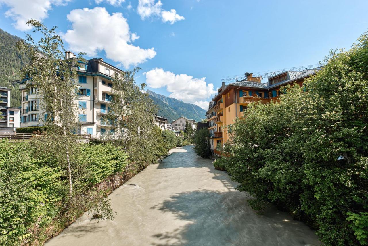 Apartment Cosmiques - Alpes Travel - Central Chamonix - Sleeps 4 Eksteriør billede