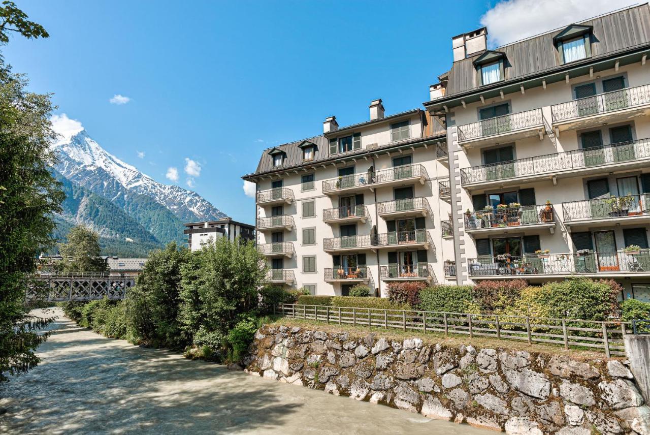 Apartment Cosmiques - Alpes Travel - Central Chamonix - Sleeps 4 Eksteriør billede